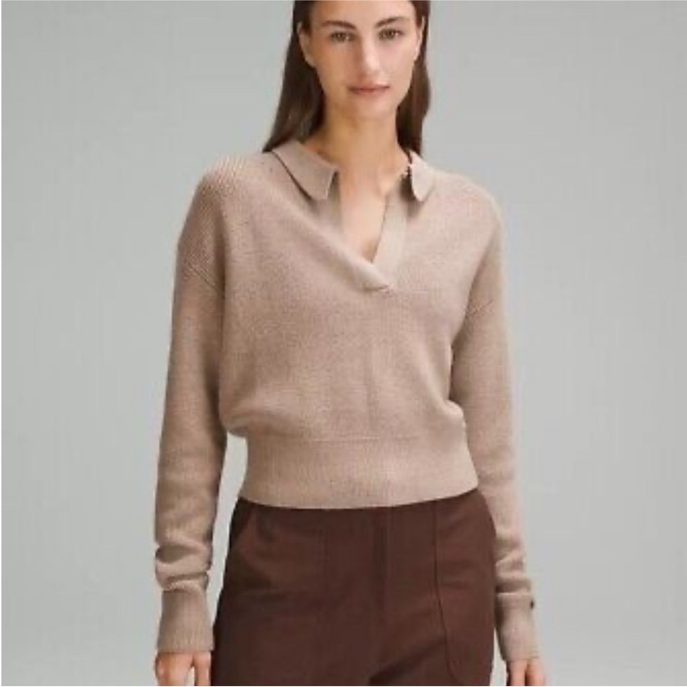 Caara Chic V-Neck Sweater in Soft Beige, S